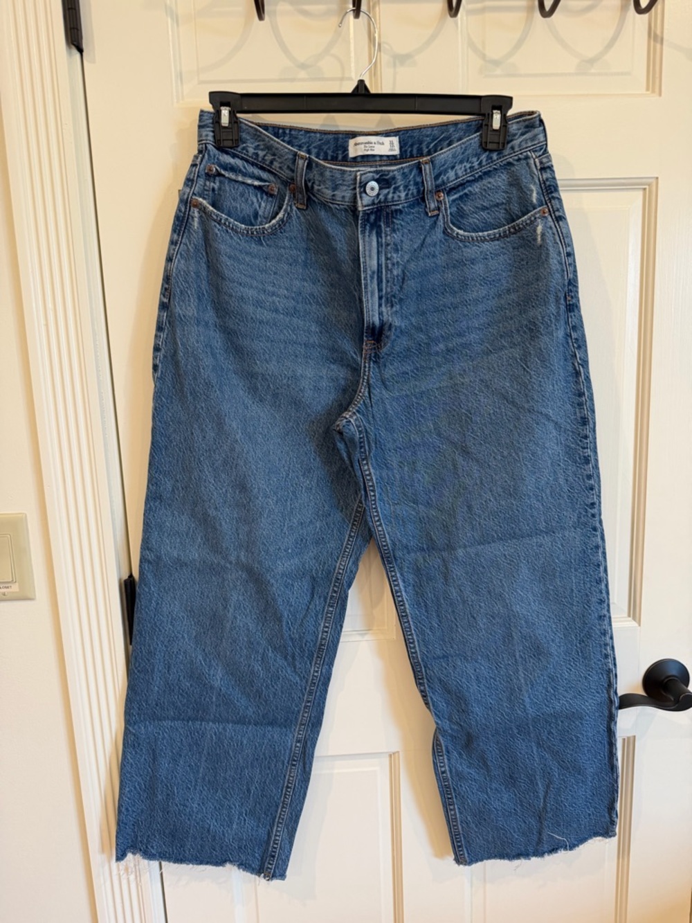 Abercrombie & Fitch The Loose High Rise Jean